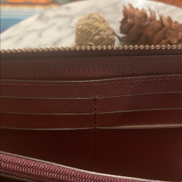 Kate Spade Deep Plum Zip Up Leather Wallet Gold Accents, EUC 🎁 - Picture 7 of 12